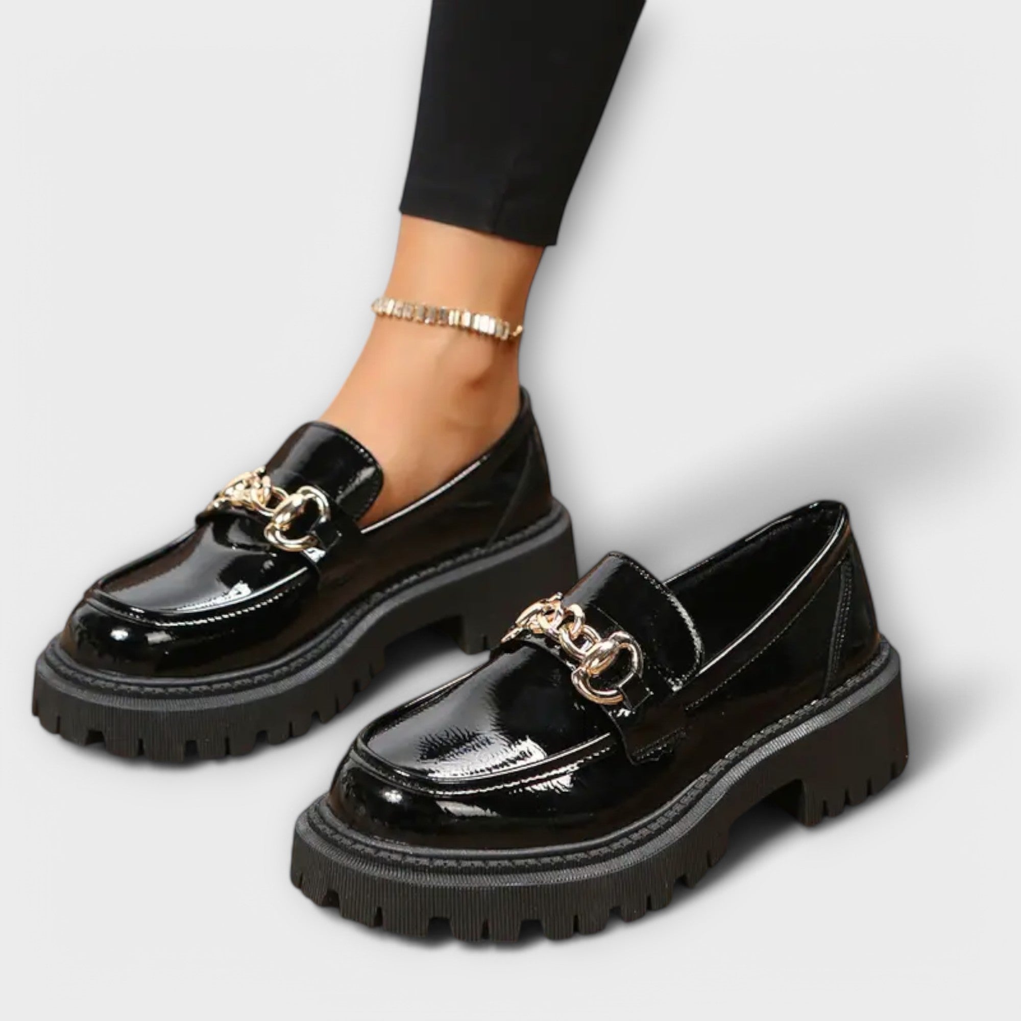Lúcia - Platform loafers for women with buckle closure